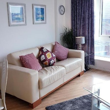 Marco Island -Spacious City Centre 2 Bedroom Apartment نوتينغهام المظهر الخارجي الصورة