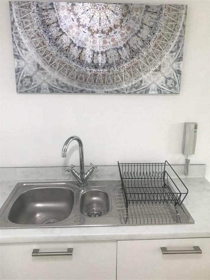 Marco Island -Spacious City Centre 2 Bedroom Apartment نوتينغهام المظهر الخارجي الصورة