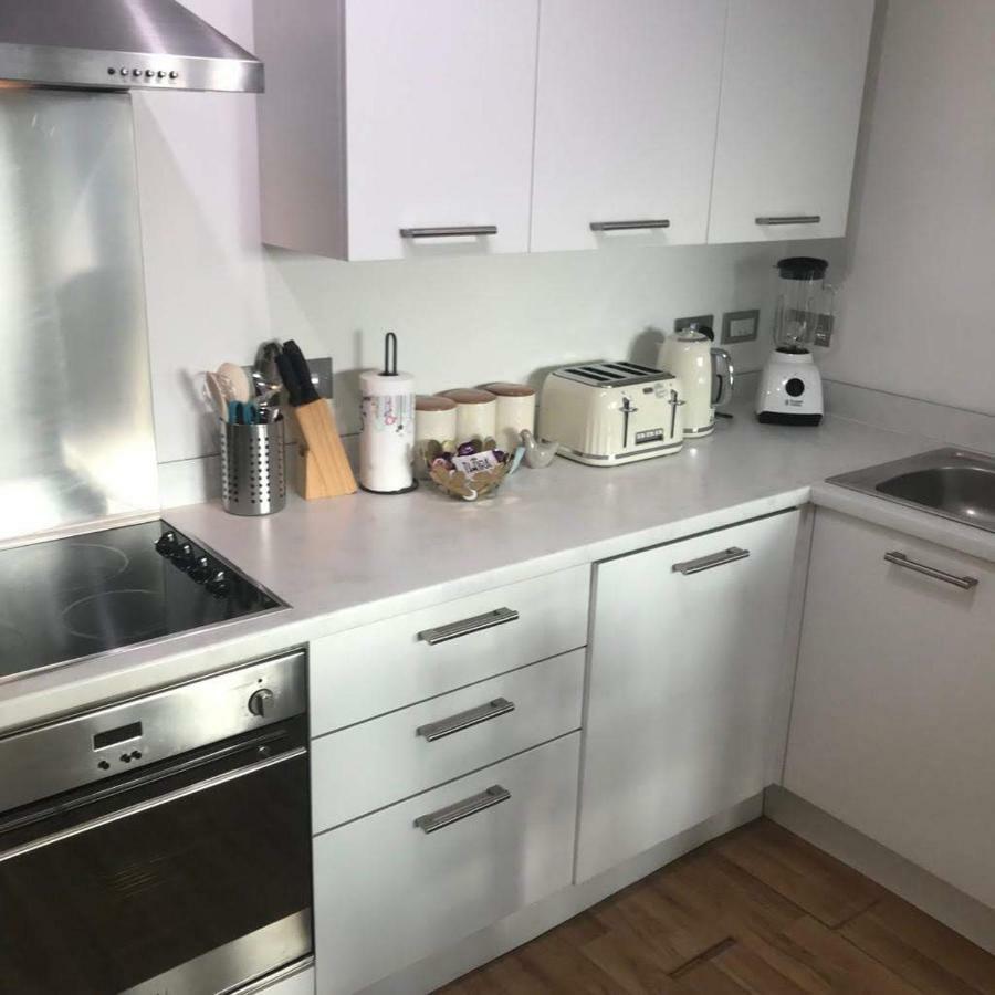 Marco Island -Spacious City Centre 2 Bedroom Apartment نوتينغهام المظهر الخارجي الصورة